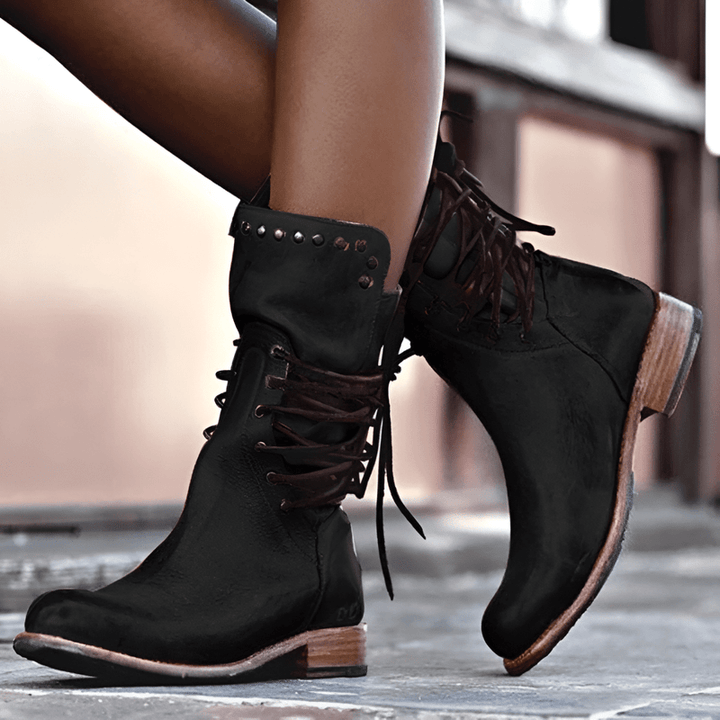Tina | Retro Lace-Up Boots with a Everyday Sole