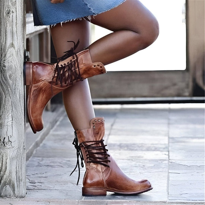 Tina | Retro Lace-Up Boots with a Everyday Sole