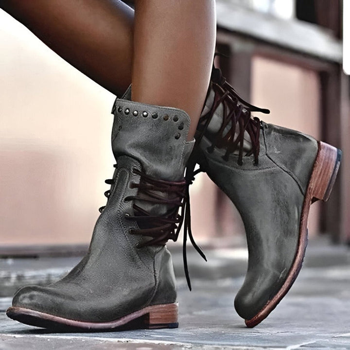 Tina | Retro Lace-Up Boots with a Everyday Sole